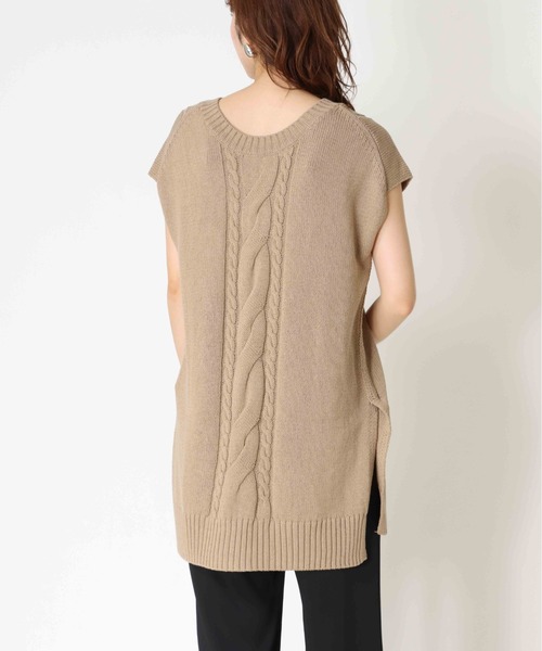 Jines（ジネス）の「レイヤードを楽しむ♪ケーブル編み前後2WAYニットベスト（ニット/セーター・レディース・ベージュ/ブルー・38）」の17枚目の写真