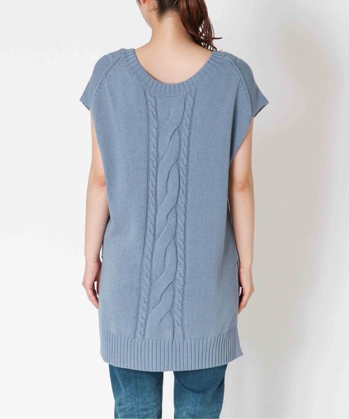 Jines（ジネス）の「レイヤードを楽しむ♪ケーブル編み前後2WAYニットベスト（ニット/セーター・レディース・ベージュ/ブルー・38）」の5枚目の写真
