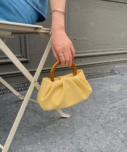 yuue' ( wear )（ユーイ）の「2wayレザーハンドバッグ（ハンドバッグ・レディース・ブラック/オフホワイト/イエロー・FREE）」の6枚目の写真