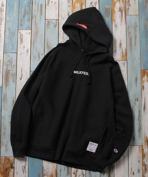 MILKFED.（ミルクフェド）の「MILKFED x CHAMPION RAGLAN SWEAT HOODIE