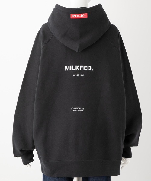 MILKFED.(ミルクフェド)の「MILKFED x CHAMPION RAGLAN SWEAT HOODIE(パーカー・レディース・ブラック/オフホワイト/ベージュ/ライトグリーン/ブラウン/ネイビー・S/M)」の10枚目の写真