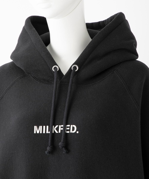 MILKFED.(ミルクフェド)の「MILKFED x CHAMPION RAGLAN SWEAT HOODIE(パーカー・レディース・ブラック/オフホワイト/ベージュ/ライトグリーン/ブラウン/ネイビー・S/M)」の11枚目の写真