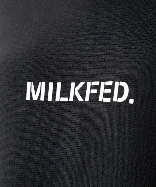 MILKFED.(ミルクフェド)の「MILKFED x CHAMPION RAGLAN SWEAT HOODIE(パーカー・レディース・ブラック/オフホワイト/ベージュ/ライトグリーン/ブラウン/ネイビー・S/M)」の12枚目の写真