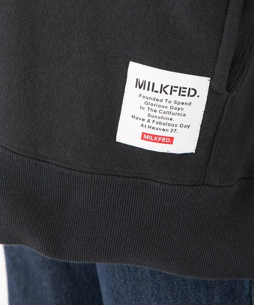 MILKFED.(ミルクフェド)の「MILKFED x CHAMPION RAGLAN SWEAT HOODIE(パーカー・レディース・ブラック/オフホワイト/ベージュ/ライトグリーン/ブラウン/ネイビー・S/M)」の13枚目の写真