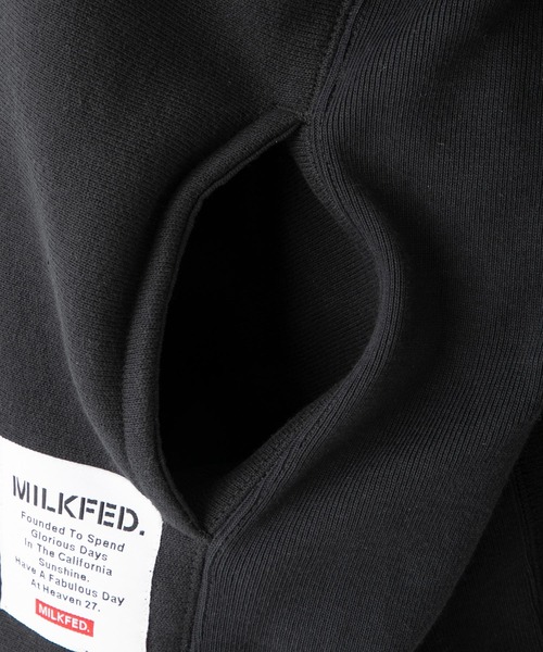 MILKFED.(ミルクフェド)の「MILKFED x CHAMPION RAGLAN SWEAT HOODIE(パーカー・レディース・ブラック/オフホワイト/ベージュ/ライトグリーン/ブラウン/ネイビー・S/M)」の15枚目の写真