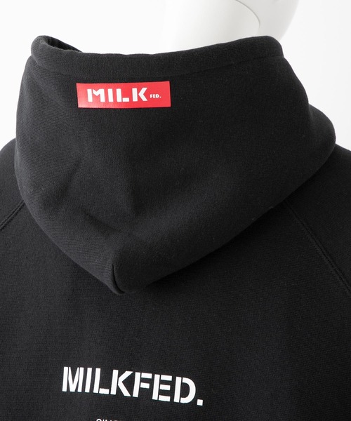 MILKFED.(ミルクフェド)の「MILKFED x CHAMPION RAGLAN SWEAT HOODIE(パーカー・レディース・ブラック/オフホワイト/ベージュ/ライトグリーン/ブラウン/ネイビー・S/M)」の18枚目の写真