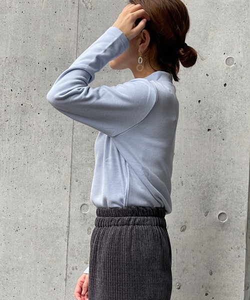 MATCH&more（マッチアンドモア）の「日本製 なめらかタッチ モックネック長袖Ｔシャツ（Tシャツ/カットソー・レディース・ライトグリーン/オフホワイト/ライトパープル/イエロー/ライトブルー/ブルー/ライトグレー/ピンク・MEDIUM/LARGE）」の19枚目の写真