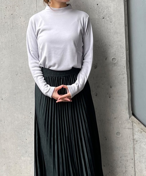 MATCH&more（マッチアンドモア）の「日本製 なめらかタッチ モックネック長袖Ｔシャツ（Tシャツ/カットソー・レディース・ライトグリーン/オフホワイト/ライトパープル/イエロー/ライトブルー/ブルー/ライトグレー/ピンク・MEDIUM/LARGE）」の12枚目の写真