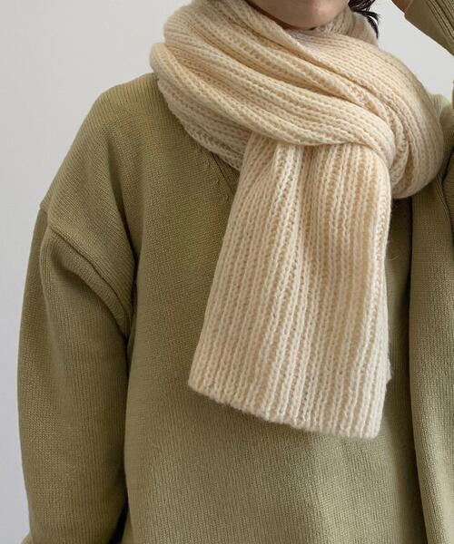 CITEN（シテン）の「＜CITEN（シテン）＞リブ ニット ストール（マフラー・レディース・ベージュ/オフホワイト・FREE）」の4枚目の写真