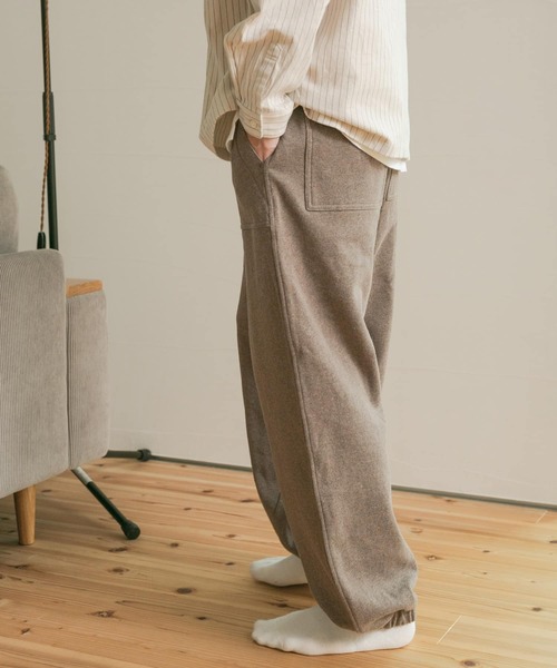 FORK&SPOON(フォークアンドスプーン)の「FORK&SPOON 裏起毛スウェットパンツ(その他パンツ・メンズ・アイボリー/ブラウン系その他・4/5)」の18枚目の写真