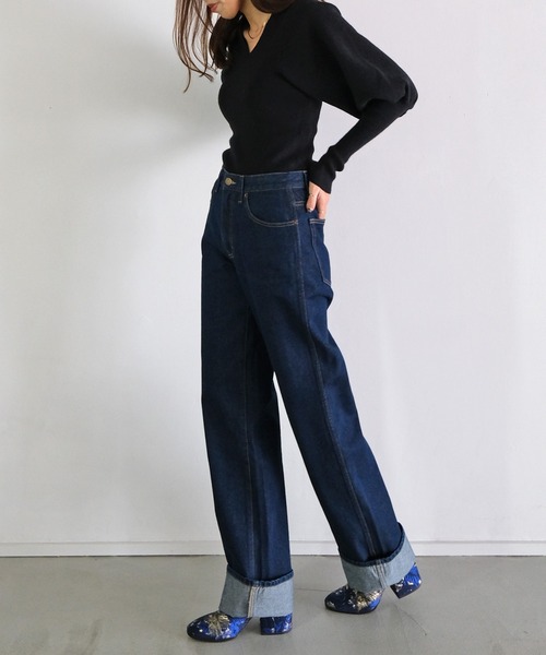 AKTE(アクテ)の「Vネックポイントスリーブニットプルオーバー(ニット/セーター・レディース・ブラック/ブラウン/ブルー・FREE)」の15枚目の写真