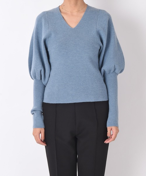 AKTE(アクテ)の「Vネックポイントスリーブニットプルオーバー(ニット/セーター・レディース・ブラック/ブラウン/ブルー・FREE)」の6枚目の写真