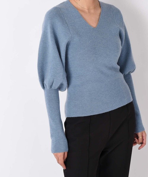 AKTE(アクテ)の「Vネックポイントスリーブニットプルオーバー(ニット/セーター・レディース・ブラック/ブラウン/ブルー・FREE)」の16枚目の写真