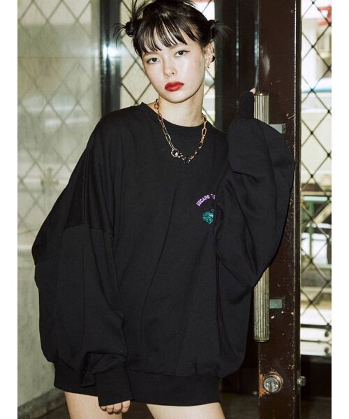 jouetie（ジュエティ）の「バックロゴプルオーバー（スウェット・レディース・ブラック/オフホワイト/ブルー・MEDIUM）」の6枚目の写真