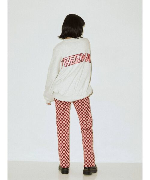 jouetie（ジュエティ）の「バックロゴプルオーバー（スウェット・レディース・ブラック/オフホワイト/ブルー・MEDIUM）」の15枚目の写真