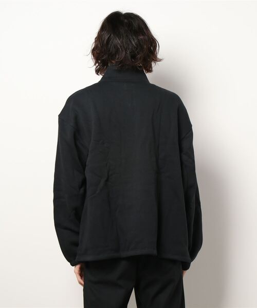 Levi's（リーバイス）の「【Levi's】ハーフジッププルオーバー（パーカー・メンズ・ブラック・S/M/L）」の2枚目の写真