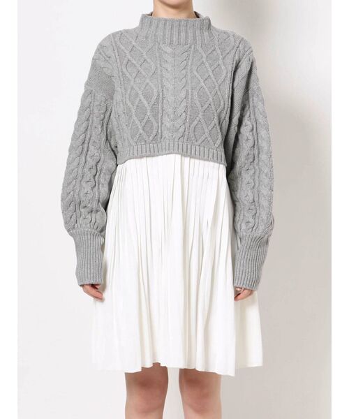 MERCURYDUO(マーキュリーデュオ)の「プリーツドッキングケーブルニットミニワンピース(ワンピース・レディース・ブラウン/グレー/オフホワイト・FREE)」の13枚目の写真