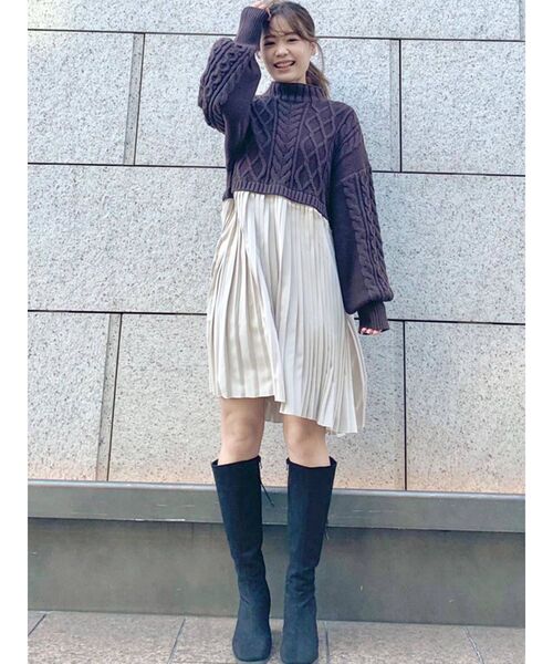 MERCURYDUO(マーキュリーデュオ)の「プリーツドッキングケーブルニットミニワンピース(ワンピース・レディース・ブラウン/グレー/オフホワイト・FREE)」の18枚目の写真