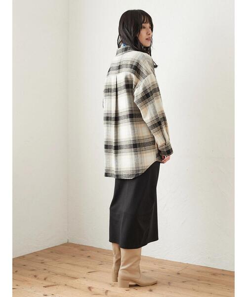ELENCARE DUE（エレンカーレデュエ）の「・ELENCARE DUEシャギーチェックオーバーシャツ＊（シャツ/ブラウス・レディース・ブラック/ネイビー・FREE）」の3枚目の写真