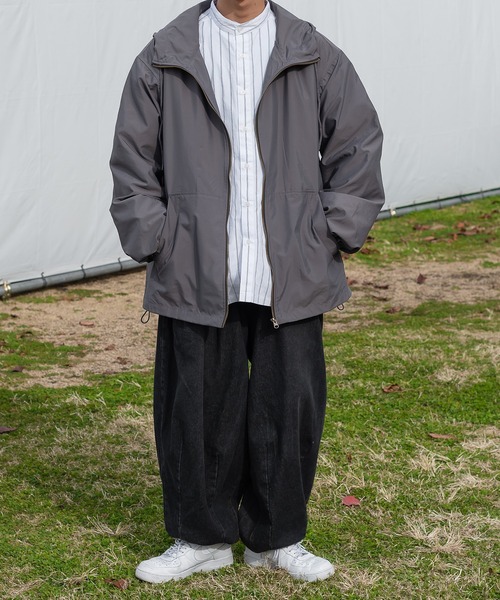 kutir(クティール)の「ワイドタックバルーンデニムパンツ(デニムパンツ・メンズ・ブラック/インディゴブルー・SMALL/MEDIUM/LARGE)」の5枚目の写真