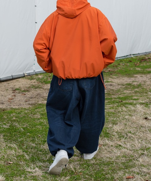 kutir(クティール)の「ワイドタックバルーンデニムパンツ(デニムパンツ・メンズ・ブラック/インディゴブルー・SMALL/MEDIUM/LARGE)」の20枚目の写真