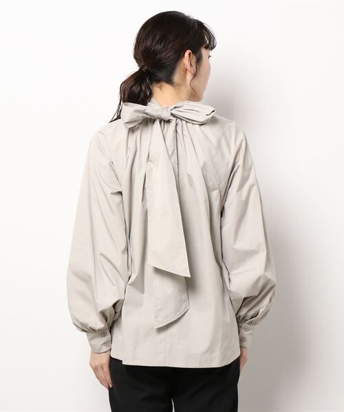 INTERPLANET（インタープラネット）の「【ａｎａｎａ】ボリューム袖ＢＩＧリボンミディ丈ブラウス（シャツ/ブラウス・レディース・ベージュ/オフホワイト・FREE）」の4枚目の写真