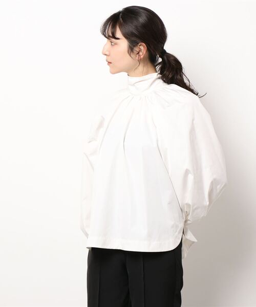 INTERPLANET（インタープラネット）の「【ａｎａｎａ】ボリューム袖ＢＩＧリボンミディ丈ブラウス（シャツ/ブラウス・レディース・ベージュ/オフホワイト・FREE）」の12枚目の写真