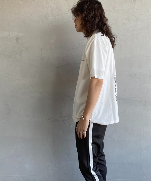 Manhattan Portage（マンハッタンポーテージ）の「[MANHATTAN PORTAGE/マンハッタンポーテージ] 別注 ブランドロゴ バックプリントTシャツ（Tシャツ/カットソー・レディース・ホワイト/ブラック/レッド・S/M/L/XL）」の17枚目の写真