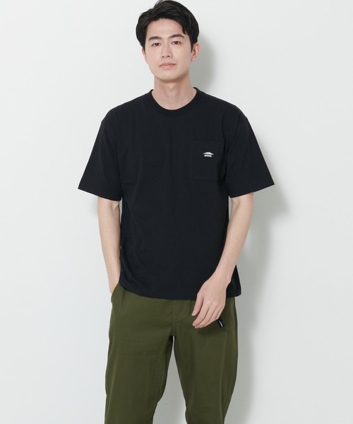 OUTDOOR PRODUCTS APPAREL(アウトドアプロダクツアパレル)の「USAコットン ビッグシルエット ワンポイントブランドロゴワッペンTシャツ(Tシャツ/カットソー・メンズ・ブルー系その他/ブラック/ベージュ/ホワイト/パープル/カーキ・X-LARGE/MEDIUM/LARGE)」の21枚目の写真