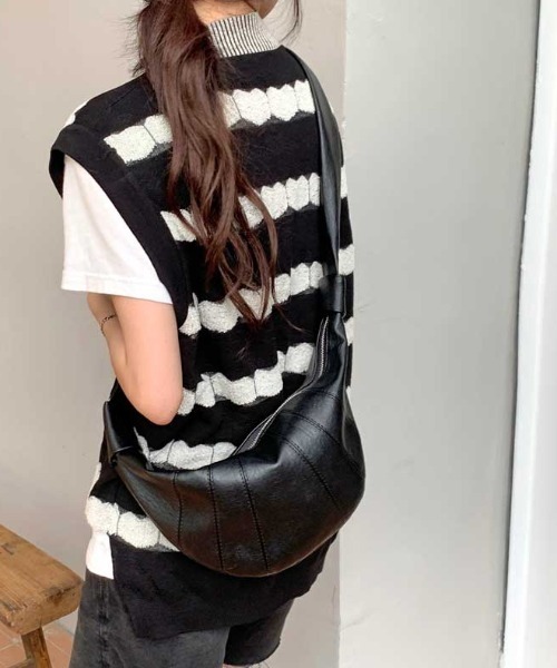 Vipoa（ヴィポア）の「ヴィンテージ風ショルダーバッグ（ショルダーバッグ・レディース・ブラック/ブラウン・FREE）」の7枚目の写真