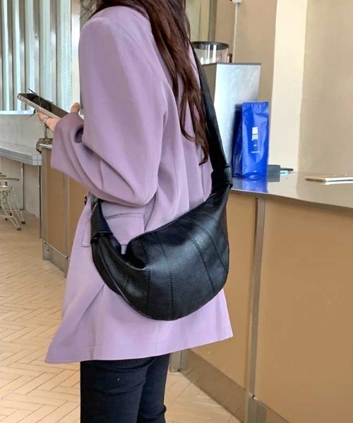 Vipoa（ヴィポア）の「ヴィンテージ風ショルダーバッグ（ショルダーバッグ・レディース・ブラック/ブラウン・FREE）」の3枚目の写真