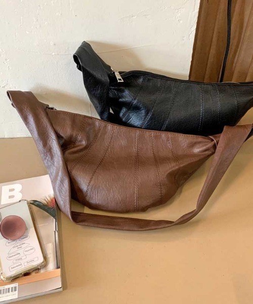 Vipoa（ヴィポア）の「ヴィンテージ風ショルダーバッグ（ショルダーバッグ・レディース・ブラック/ブラウン・FREE）」の18枚目の写真