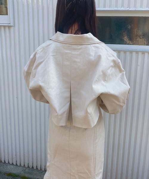 ADIRA(アディラ)の「ツイルショートトレンチJK(トレンチコート・レディース・ベージュ/アイボリー・MEDIUM)」の18枚目の写真