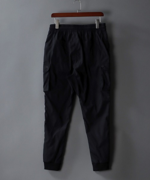 SITRY(シトリー)の「sarrouel Jogger balloon cargo Pants/サルエル ジョガー ミリタリー バルーン カーゴ パンツ/カラーパンツ(カーゴパンツ・メンズ・ブラック/オリーブ/グレイッシュベージュ・M/L)」の4枚目の写真