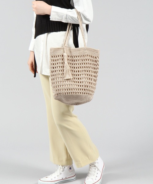 studio CLIP（スタディオクリップ）の「透かし編みタッセルトートバッグ（トートバッグ・レディース・ブラウン/ブラック/アイボリー・FREE）」の8枚目の写真