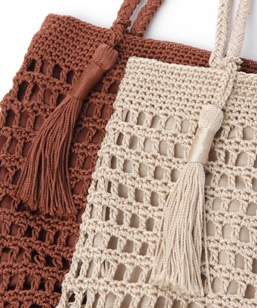 studio CLIP（スタディオクリップ）の「透かし編みタッセルトートバッグ（トートバッグ・レディース・ブラウン/ブラック/アイボリー・FREE）」の18枚目の写真
