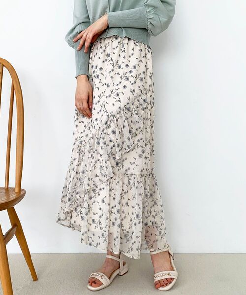 MAJESTIC LEGON(マジェスティックレゴン)の「エアリーフラワーフリルスカート(スカート・レディース・ブラック系その他/グリーン系その他/ホワイト系その他2・MEDIUM)」の2枚目の写真
