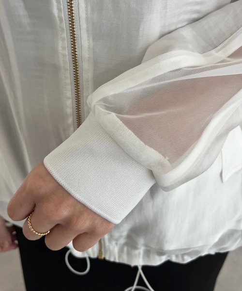 CAPRICIEUX LE'MAGE（カプリシューレマージュ）の「シアー切替ブルゾン（ブルゾン・レディース・ホワイト/ベージュ・FREE）」の7枚目の写真