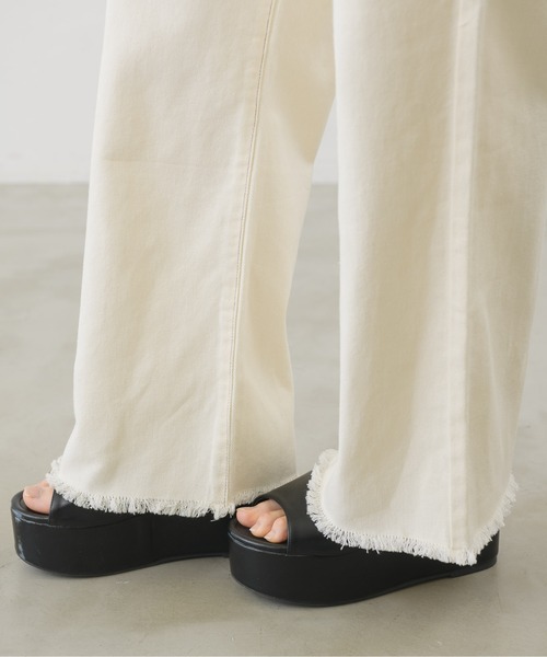 ems excite（エムズエキサイト）の「配色ステッチワイドパンツ（その他パンツ・レディース・ブラック/アイボリー/イエロー/ブルー・FREE）」の18枚目の写真