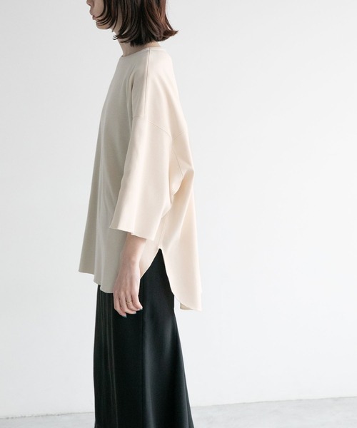 yuw(ユウ)の「ボートネックルーズプルオーバー 281251(Tシャツ/カットソー・レディース・ブラック/アイボリー・FREE)」の6枚目の写真