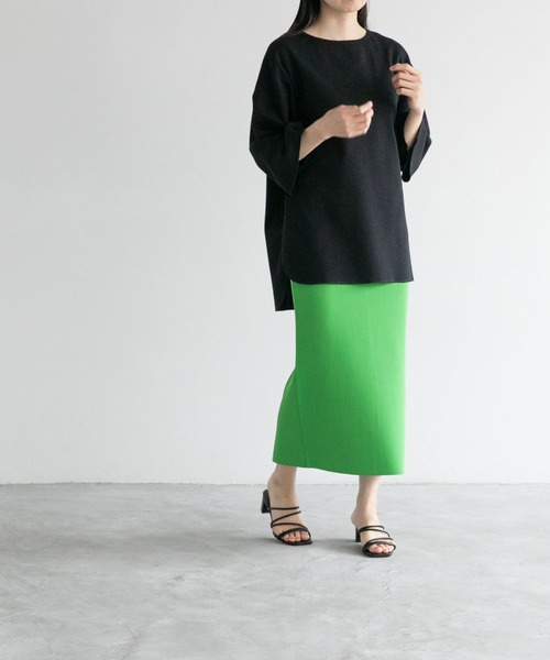 yuw(ユウ)の「ボートネックルーズプルオーバー 281251(Tシャツ/カットソー・レディース・ブラック/アイボリー・FREE)」の7枚目の写真