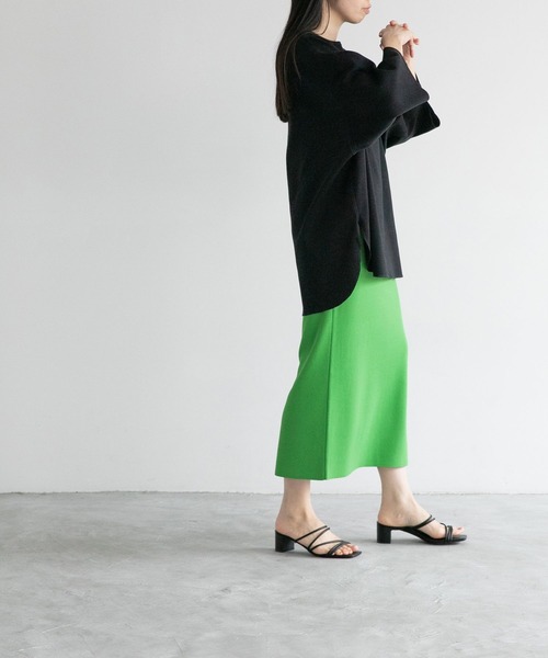 yuw(ユウ)の「ボートネックルーズプルオーバー 281251(Tシャツ/カットソー・レディース・ブラック/アイボリー・FREE)」の8枚目の写真