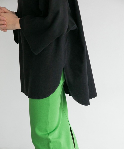 yuw(ユウ)の「ボートネックルーズプルオーバー 281251(Tシャツ/カットソー・レディース・ブラック/アイボリー・FREE)」の9枚目の写真