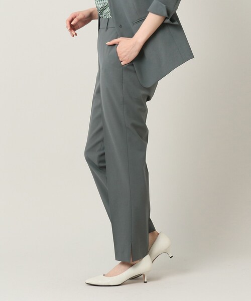 UNTITLED（アンタイトル）の「◆【通勤スーツ】フュージョンクロス 裾スリットテーパードパンツ（その他パンツ・レディース・ライトベージュ/ネイビー/チャコールグレー/ネイビー系5・48/46/02/04/03/00/01/44/42）」の7枚目の写真