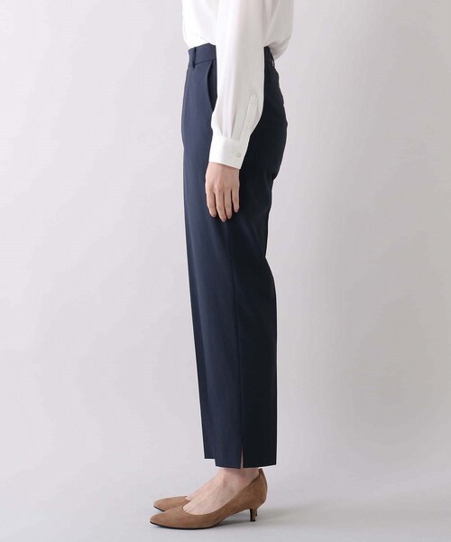 UNTITLED（アンタイトル）の「◆【通勤スーツ】フュージョンクロス 裾スリットテーパードパンツ（その他パンツ・レディース・ライトベージュ/ネイビー/チャコールグレー/ネイビー系5・48/46/02/04/03/00/01/44/42）」の11枚目の写真