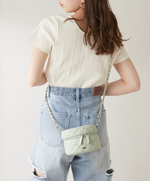 Chico（チコ）の「【新色追加】キルティングチェーンバニティーバック（ショルダーバッグ・レディース・ブラック/ミント/ホワイト/ピンク/グリーン・FREE）」の18枚目の写真