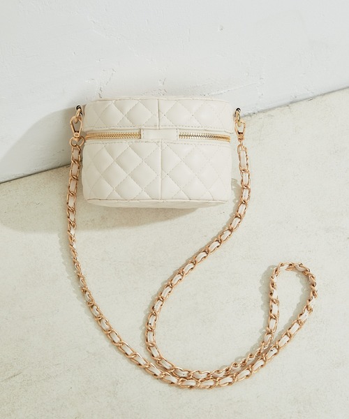 Chico（チコ）の「【新色追加】キルティングチェーンバニティーバック（ショルダーバッグ・レディース・ブラック/ミント/ホワイト/ピンク/グリーン・FREE）」の17枚目の写真