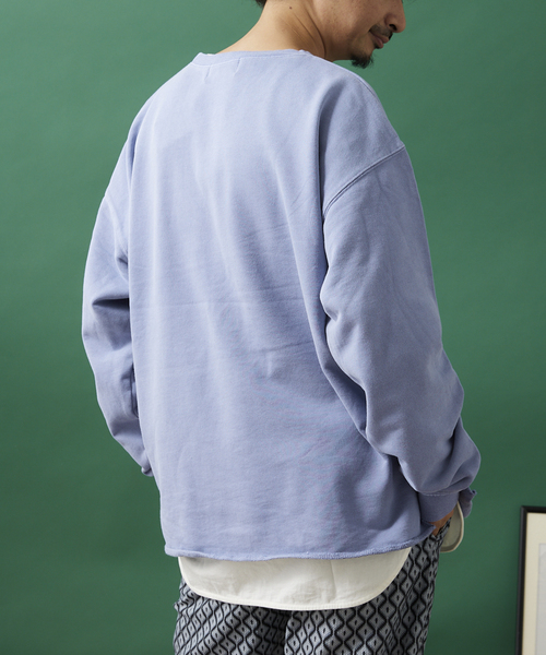 JOURNAL STANDARD relume（ジャーナルスタンダード　レリューム）の「CALIFORNIA オーバーサイズ スリットスウェット（スウェット・メンズ・ブラック/ベージュ/パープル/ピンク/イエロー/グリーン・MEDIUM/LARGE）」の4枚目の写真