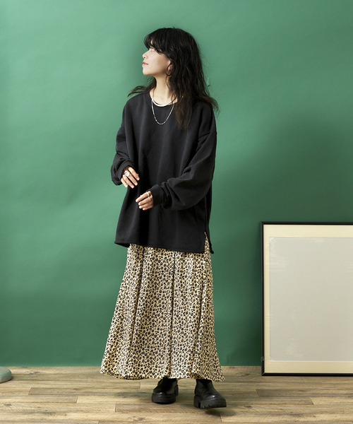 JOURNAL STANDARD relume（ジャーナルスタンダード　レリューム）の「CALIFORNIA オーバーサイズ スリットスウェット（スウェット・メンズ・ブラック/ベージュ/パープル/ピンク/イエロー/グリーン・MEDIUM/LARGE）」の10枚目の写真