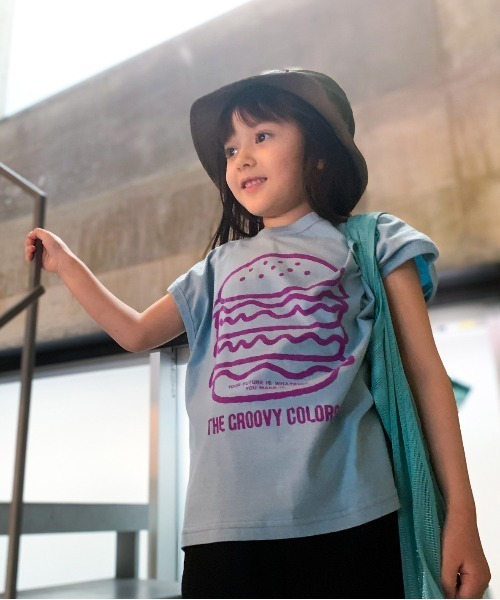 GROOVY COLORS(グルービーカラーズ)の「天竺 HUMBURGER ノースリーブTシャツ(Tシャツ/カットソー・キッズ・チャコールグレー/グリーン/ブルー・110/120/100)」の3枚目の写真